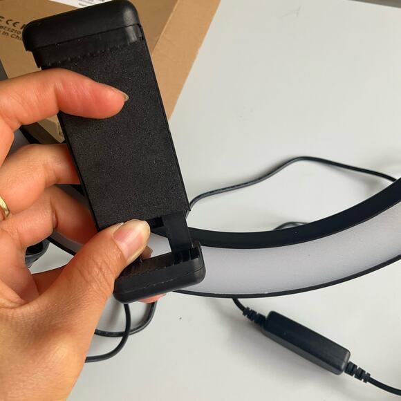 Dimmable Desk Makeup LED Ring Light 10" with Tripod Stand & Phone Holder, white - Picture 4 of 11